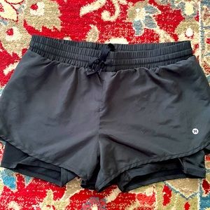 2 medium athletic shorts! Great condition🦩used⭐️